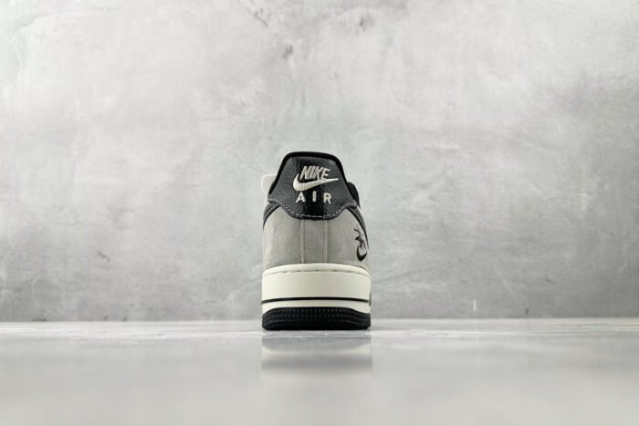 Nike Air Force 1'07 CH6336 518