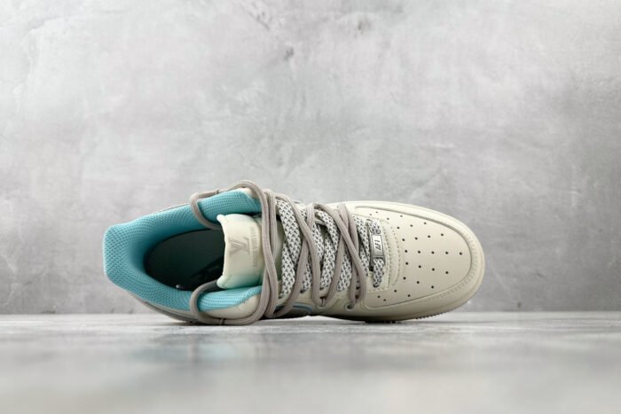 Nike Air Force 1'07 LV DM6868 095