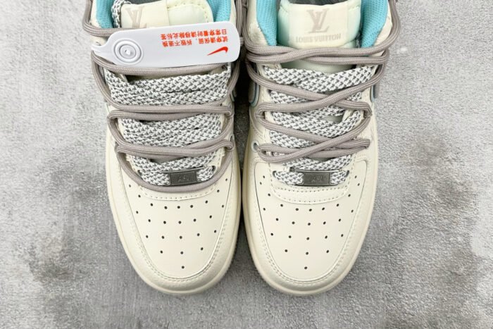 Nike Air Force 1'07 LV DM6868 095