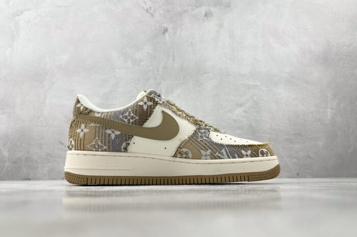 Nike Air Force 1'07 LV XS1958 582