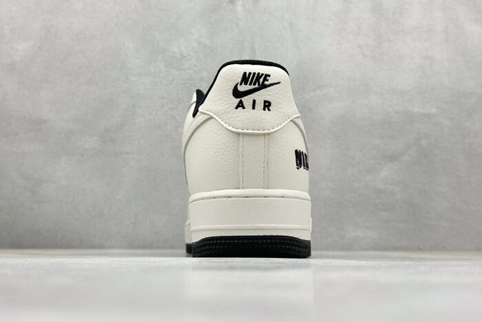 Nike Air Force 1 Low 07 x Supreme BZ68808 108