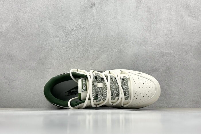 Nike SB Dunk Low Sup DM6868-081