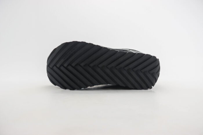 Bottega Veneta23ssBV Orbit Runner FG25-